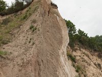 Etwas bröckelig sieht die Steilküste hier schon aus