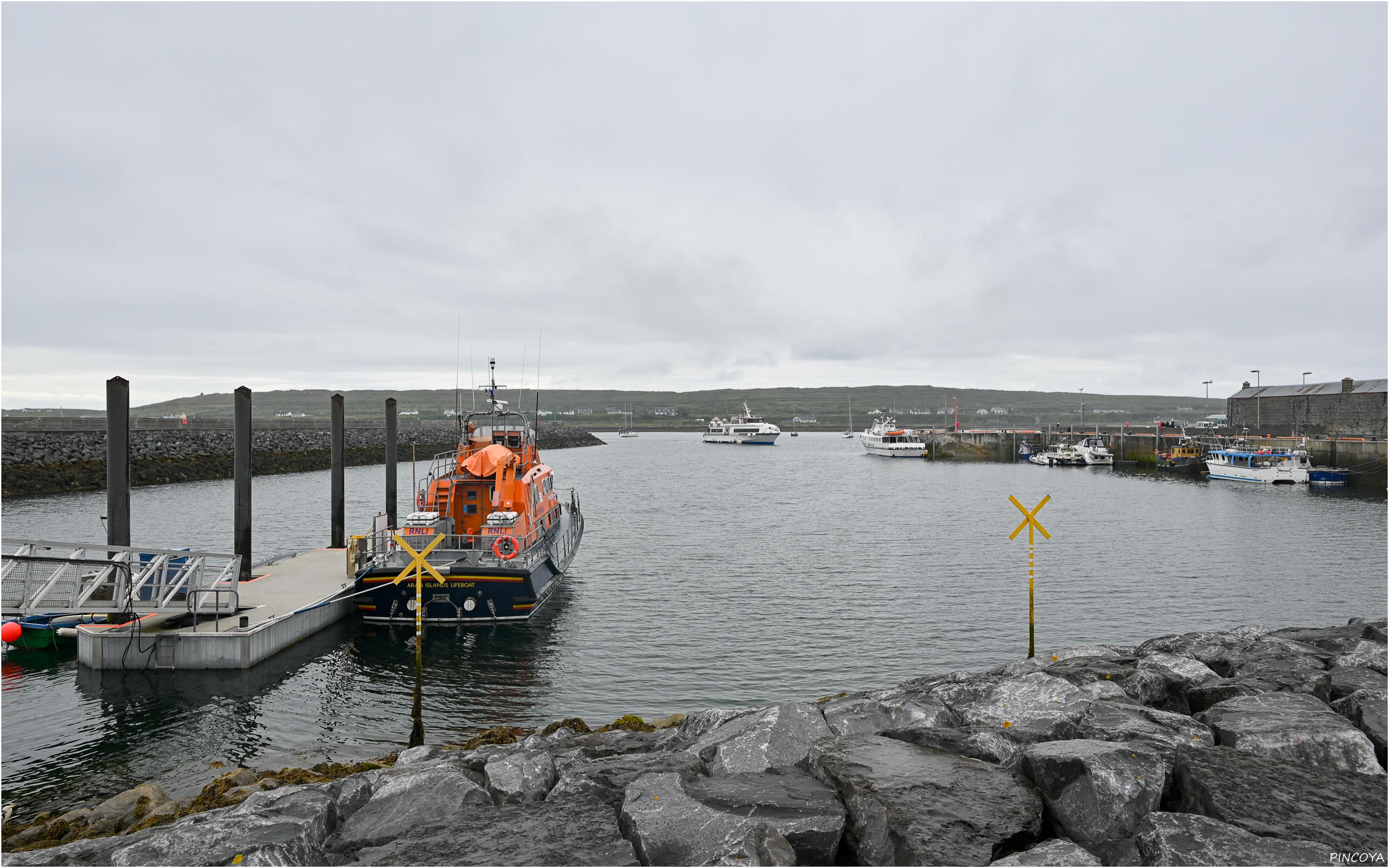 „Der Hafen von Inishmore“