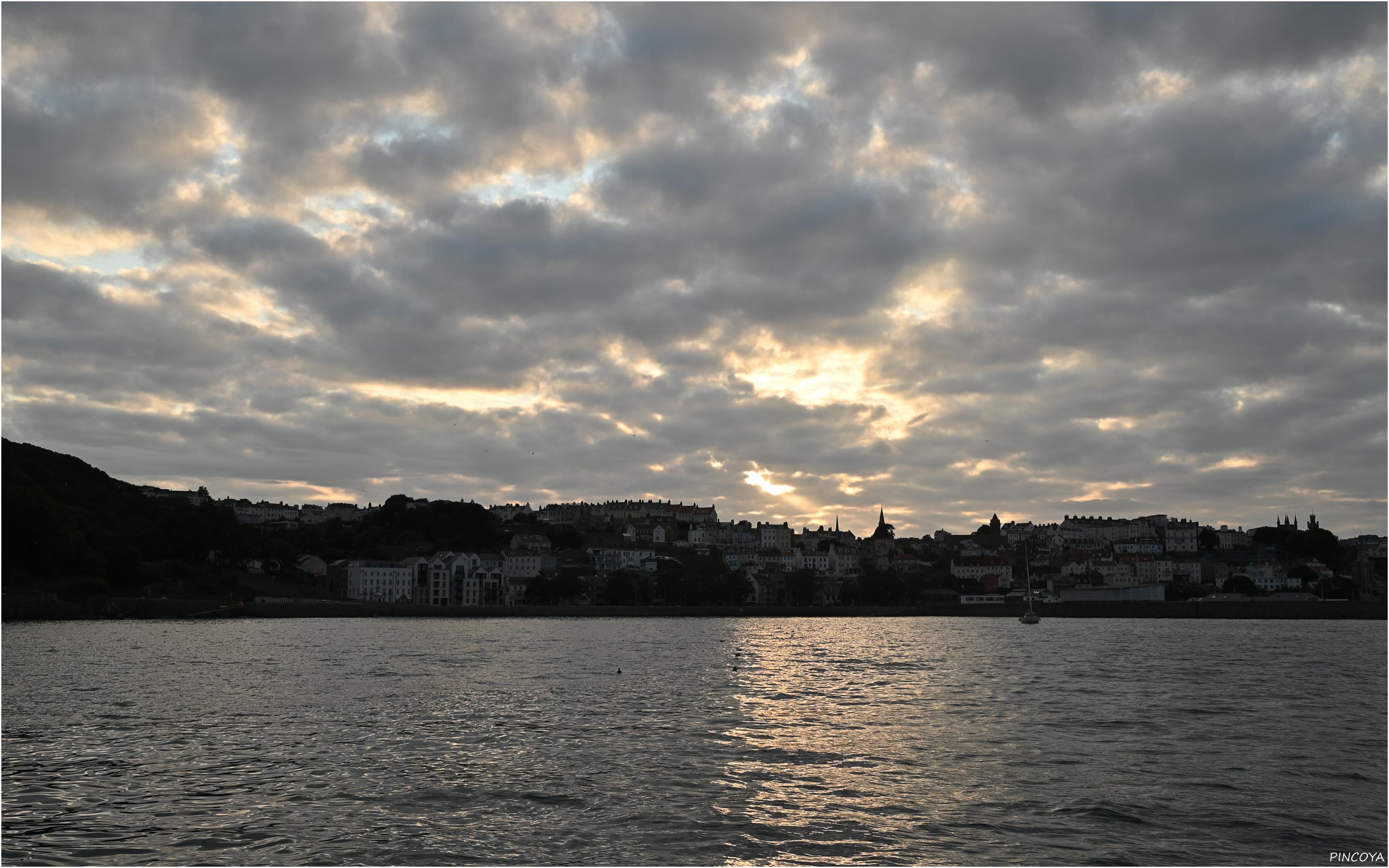 „Abends in der Havelet Bay im Süden von Saint Peter Port“