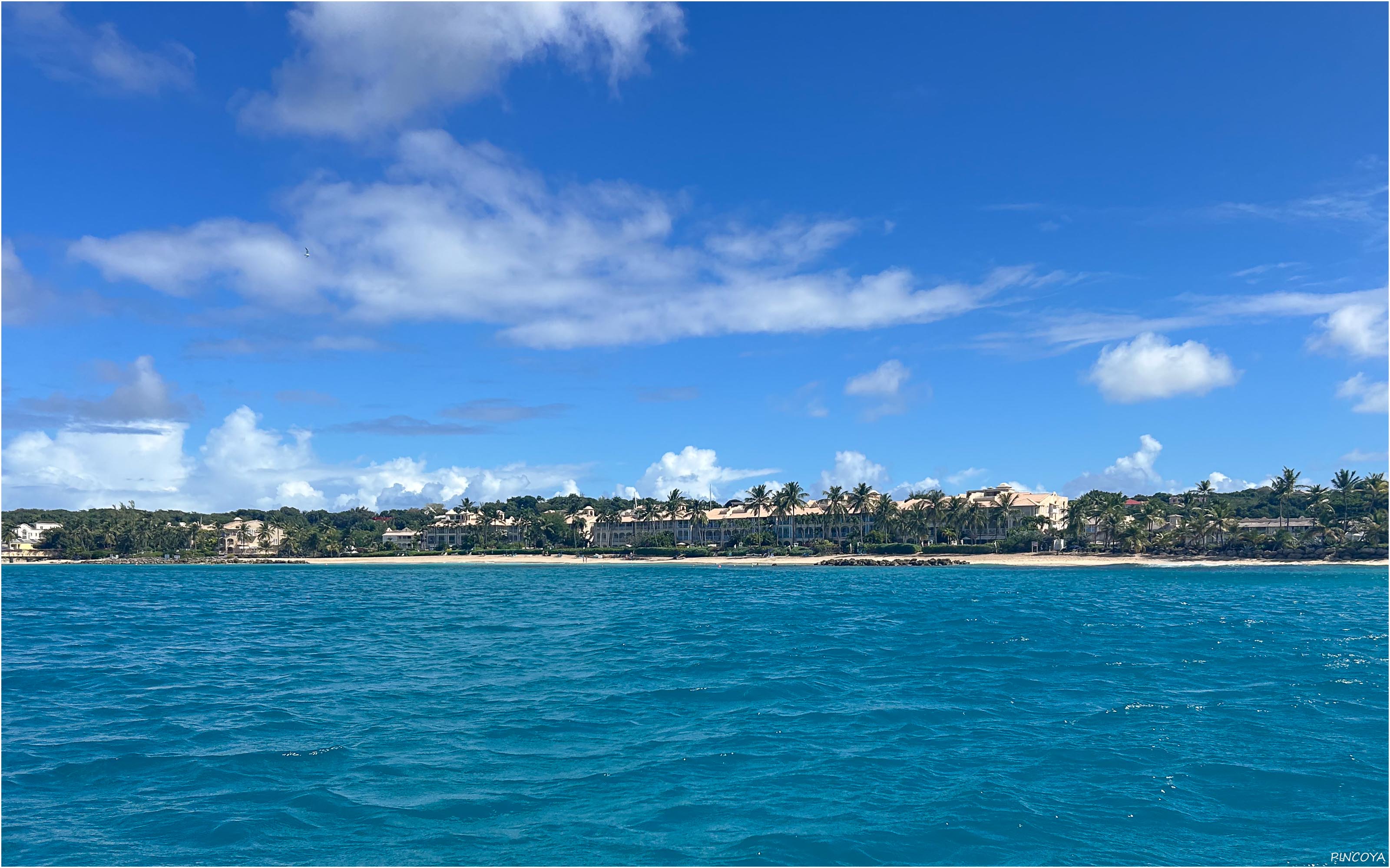 „Das Resort von Port St. Charles, vor dem wir liegen.“